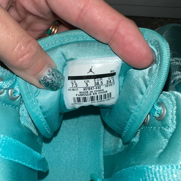 🤩EUC Jordan Season of Her🤩 - Picture 10 of 12